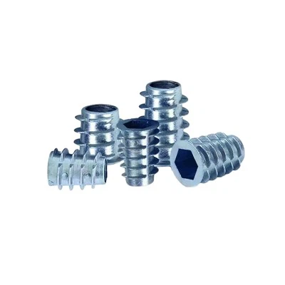 Medeninasti navojni vložki za les